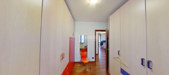 Вилла с 4 комнатами в Севезо, Италия № 237624 23