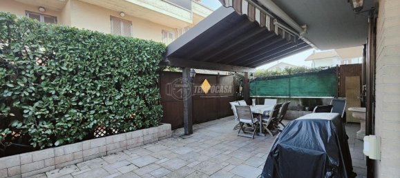 Вилла с 4 комнатами в Севезо, Италия № 237624 33