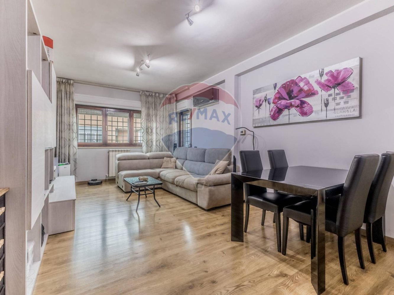 2 bedrooms Apartment in Rome, Italy No. 131009