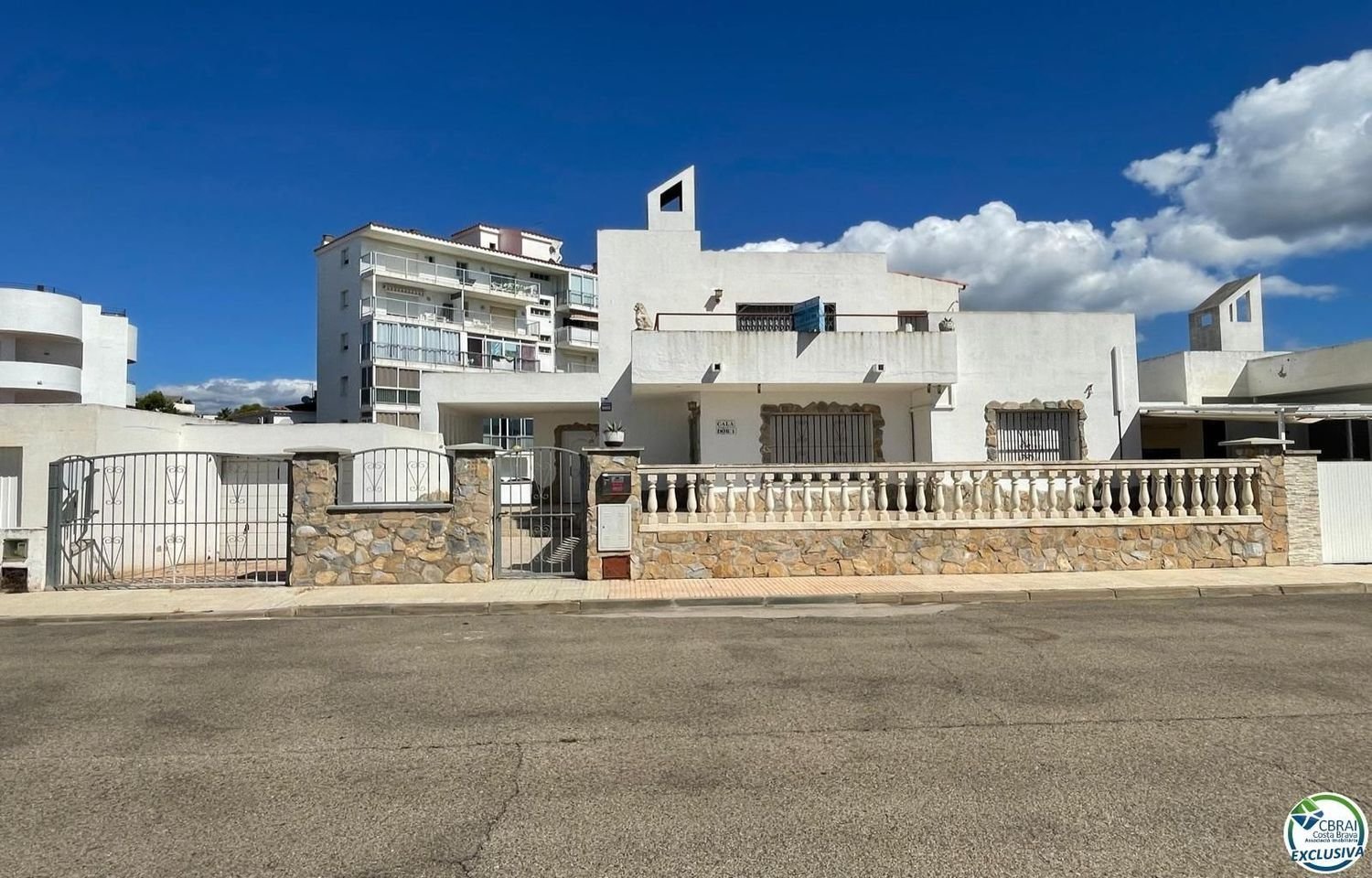 3 bedrooms House in Roses, Spain No. 202159