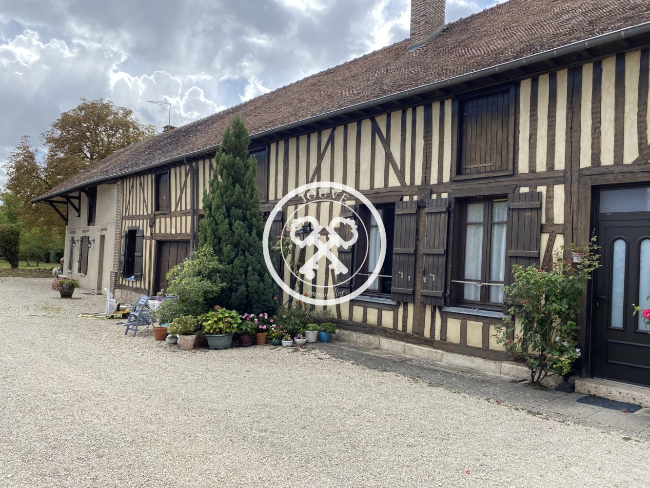 8 chambres Maison à Les Noës-près-Troyes, France No. 99337