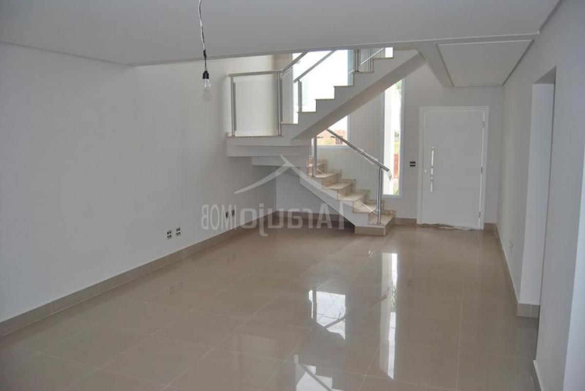 Дом с 3 спальнями в Сан-Паулу, Бразилия № 526270