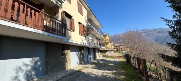 3 rooms Apartment in Rota d'Imagna, Italy No. 15546 18