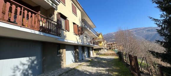 3 rooms Apartment in Rota d'Imagna, Italy No. 15546 2
