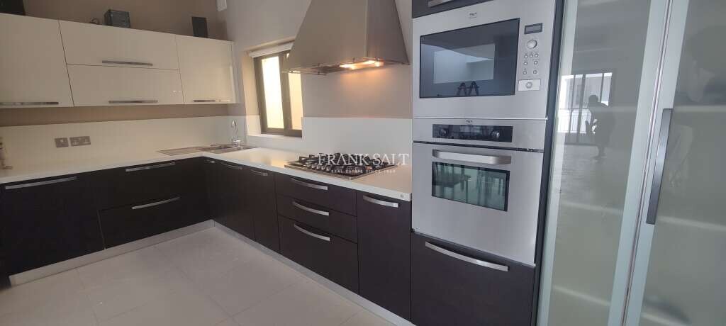 3 Schlafzimmer Maisonette-Wohnung in Mellieha, Malta, Nr. 7937