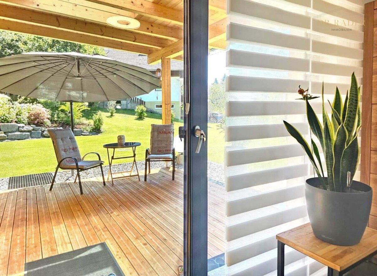 Бунгало с 3 комнатами в Занкт Урбан, Австрия № 247346