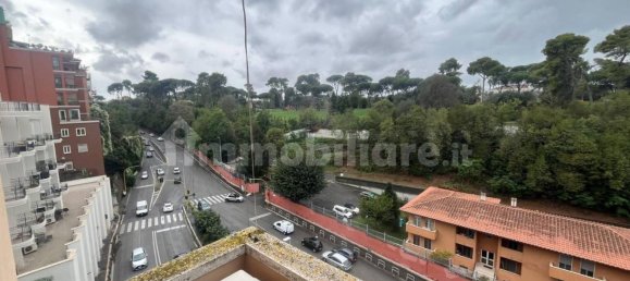 3 bedrooms Apartment in Rome, Italy No. 277641 2