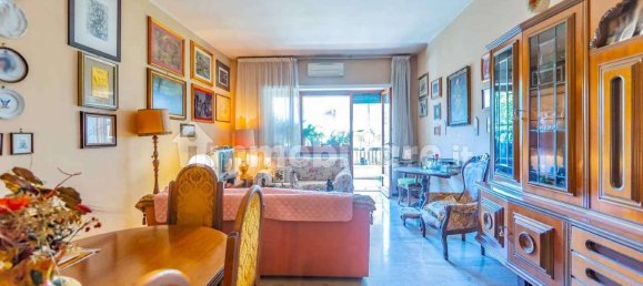 Apartamento de 2 dormitorios en Rome, Italy No. 294065 5