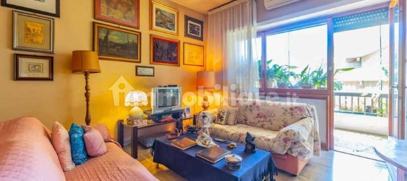 Apartamento de 2 dormitorios en Rome, Italy No. 294065 2