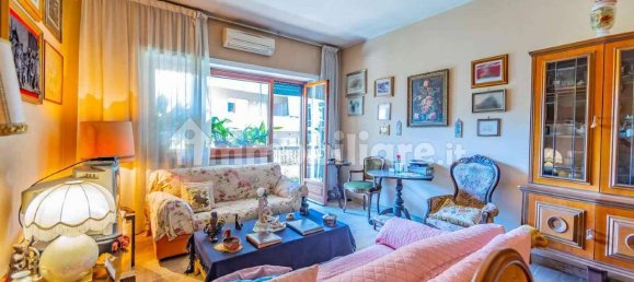Apartamento de 2 dormitorios en Rome, Italy No. 294065 3