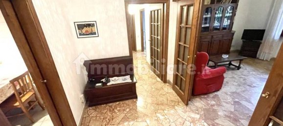 2 bedrooms Apartment in Florence, Italy No. 48393 7