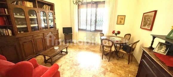 2 bedrooms Apartment in Florence, Italy No. 48393 24