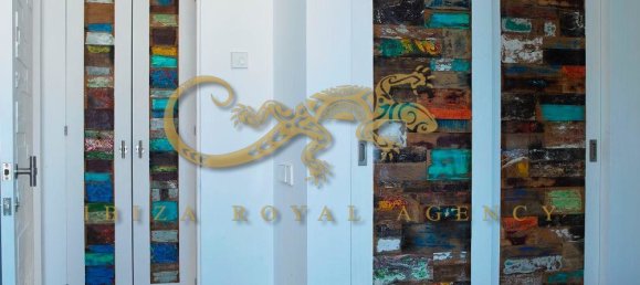 5 bedrooms Villa in Santa Eulalia Del Rio, Spain No. 899 7