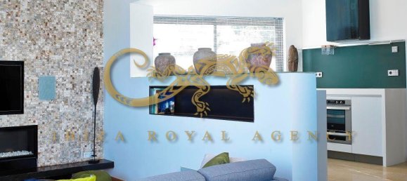 5 bedrooms Villa in Santa Eulalia Del Rio, Spain No. 899 4