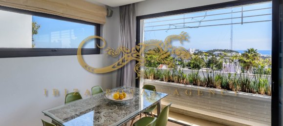 5 bedrooms Villa in Santa Eulalia Del Rio, Spain No. 899 23