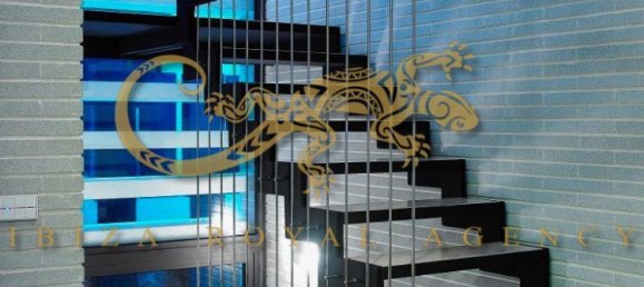 5 bedrooms Villa in Santa Eulalia Del Rio, Spain No. 899 21