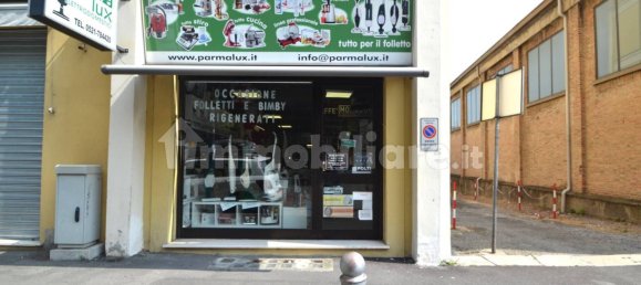 2 rooms Commercial property in Parma, Italy No. 296431 2