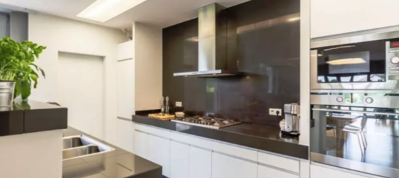 3 bedrooms Apartment in Limassol, Cyprus No. 17778 4