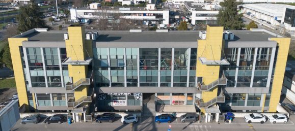 285m² Office in Brescia, Italy No. 4954 7