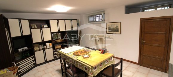 Дуплекс с 4 комнатами в Колленьо, Италия № 263547 22