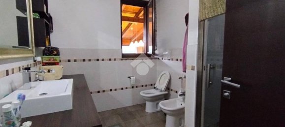 3 bedrooms Villa in Borgolavezzaro, Italy No. 162546 9