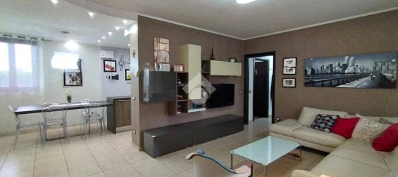 3 bedrooms Villa in Borgolavezzaro, Italy No. 162546 5