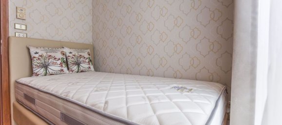 2 bedrooms Condo in Sathon, Thailand No. 9857 9