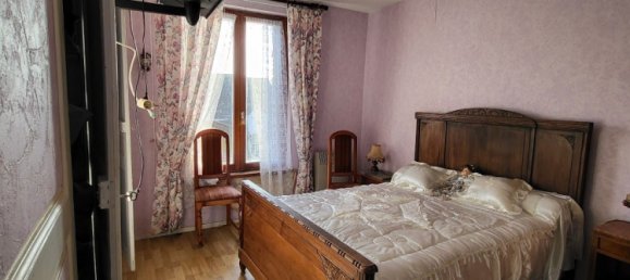 Adosado de 4 habitaciónes en La Loupe, France No. 213905 5