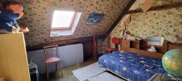 Adosado de 4 habitaciónes en La Loupe, France No. 213905 7