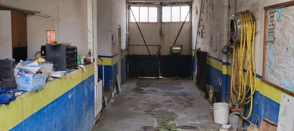 Adosado de 4 habitaciónes en La Loupe, France No. 213905 9