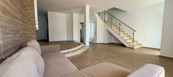 2 bedrooms House in Quarteira, Portugal No. 137807 4