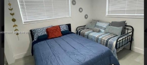 3 dormitorios villa en venta en Miami, Miami-Dade, Florida, USA № 614746 3