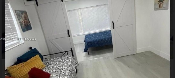 3 dormitorios villa en venta en Miami, Miami-Dade, Florida, USA № 614746 2