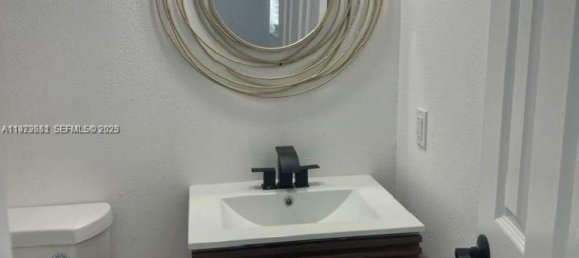 3 dormitorios villa en venta en Miami, Miami-Dade, Florida, USA № 614746 4