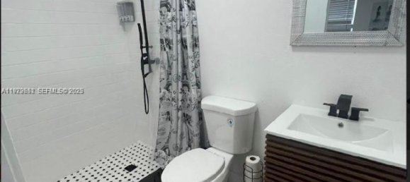 3 dormitorios villa en venta en Miami, Miami-Dade, Florida, USA № 614746 6
