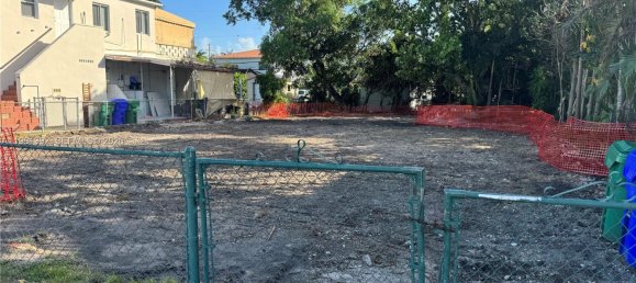 hotel en venta en Miami, Miami-Dade, Florida, USA № 615364 2
