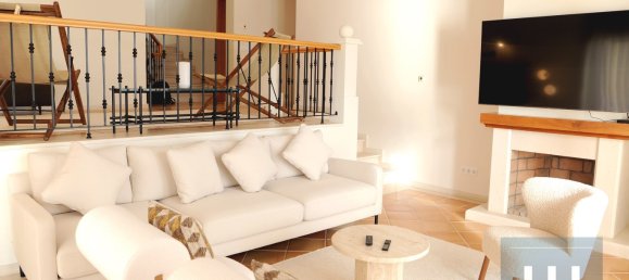 3 bedrooms House in Funchal, Portugal No. 141310 2