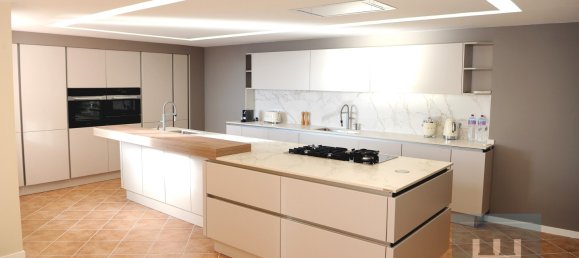 3 bedrooms House in Funchal, Portugal No. 141310 16