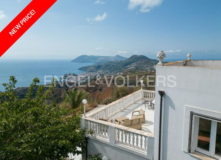 3 bedrooms Villa in Lipari, Italy No. 64969
