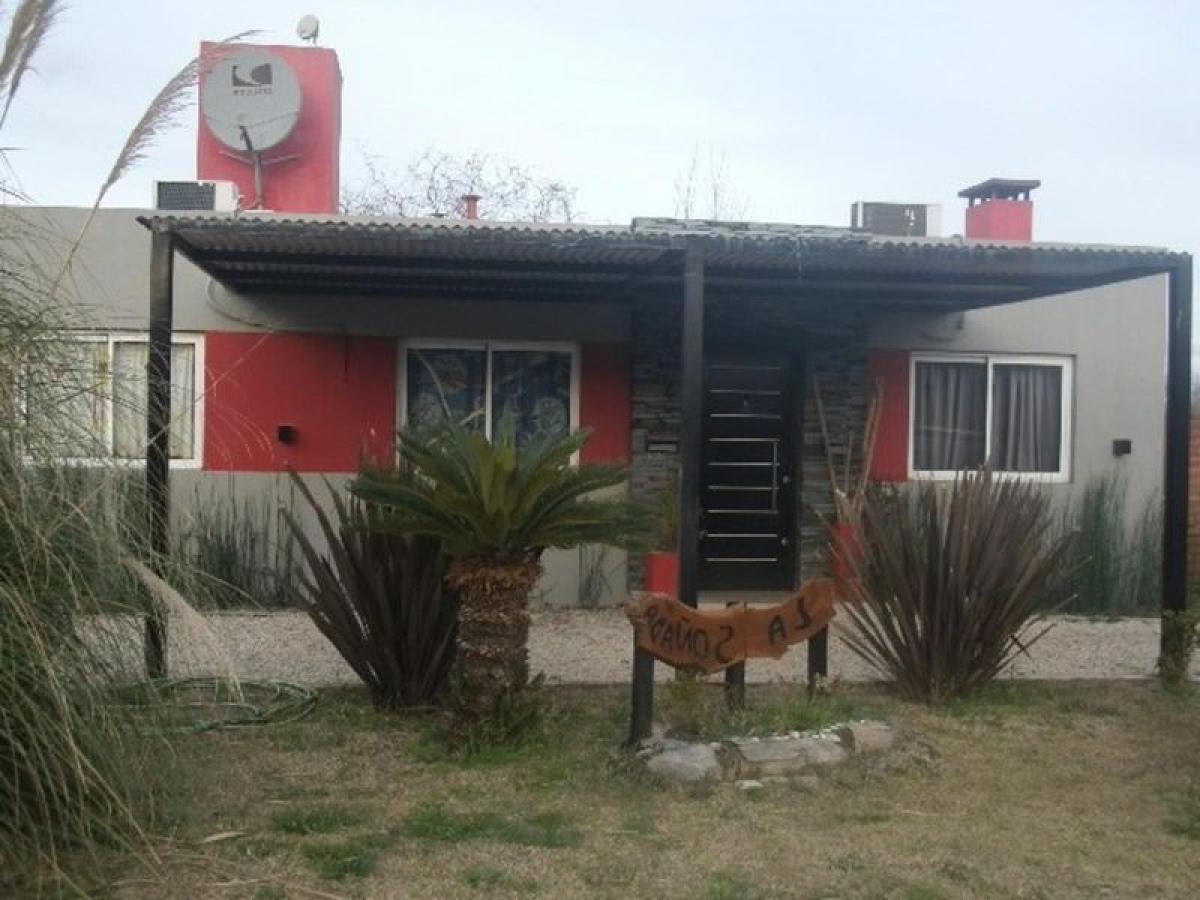 3 bedrooms House in Florencio Varela, Argentina No. 19533