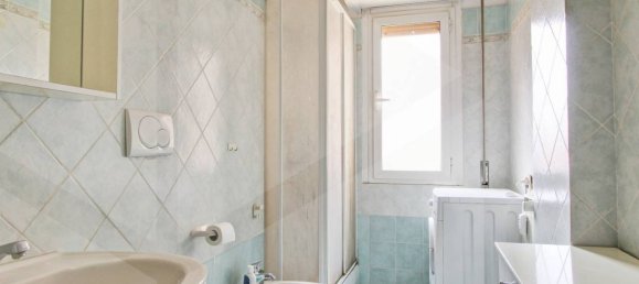 5 rooms Apartment in Rome, Italy No. 17047 16