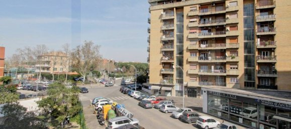 5 rooms Apartment in Rome, Italy No. 17047 5