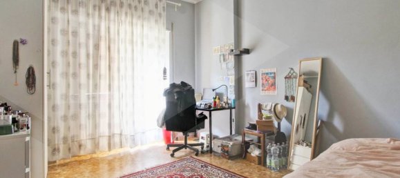 5 rooms Apartment in Rome, Italy No. 17047 13