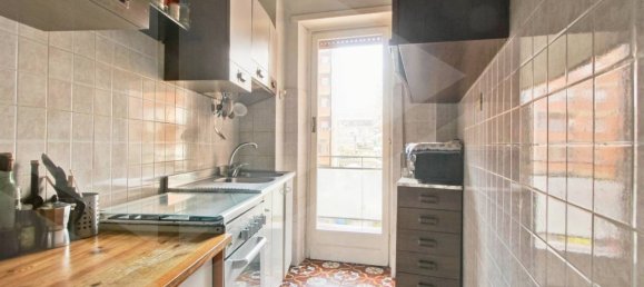 5 rooms Apartment in Rome, Italy No. 17047 9