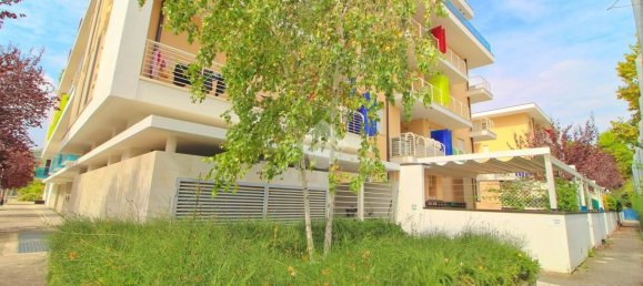 Apartamento de 3 dormitorios en Giulianova, Italy No. 337243 28