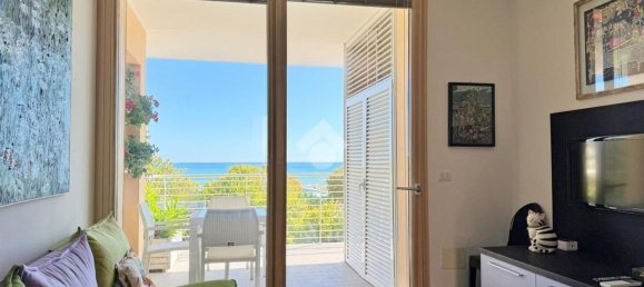 Apartamento de 3 dormitorios en Giulianova, Italy No. 337243 3