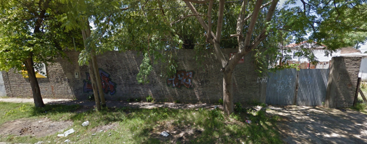  Land in Lanus, Argentina No. 33576