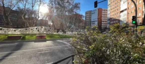 Propiedad comercial en Valladolid, Spain 75 m² No. 128561 45