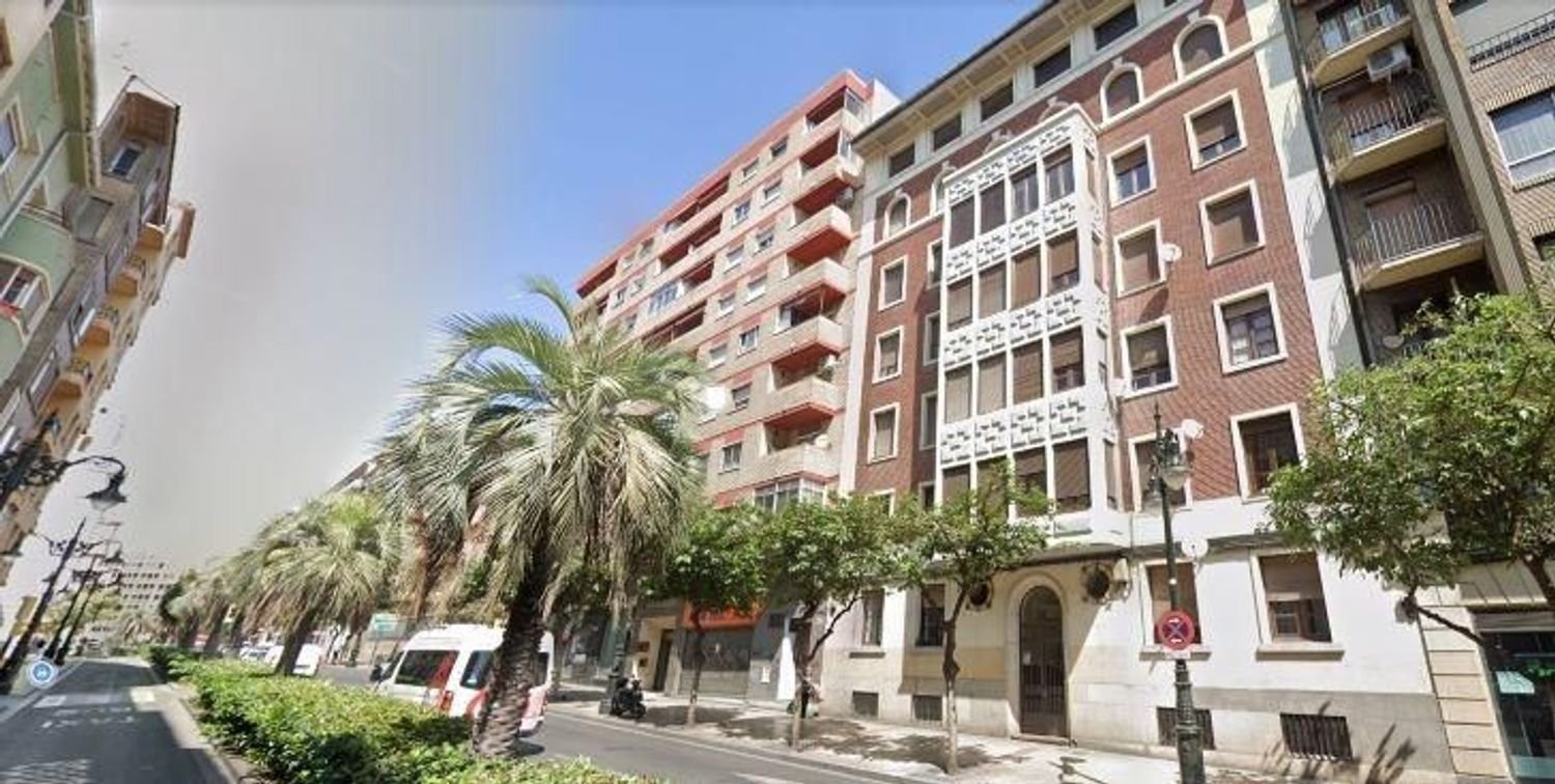Apartamento T5 em Zaragoza, Spain N.º 66635