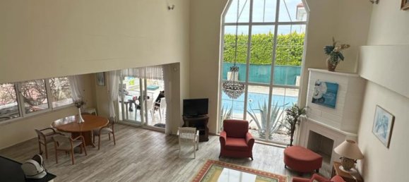 Villa 4+1 in Kargicak, Turkey No. 14874 18